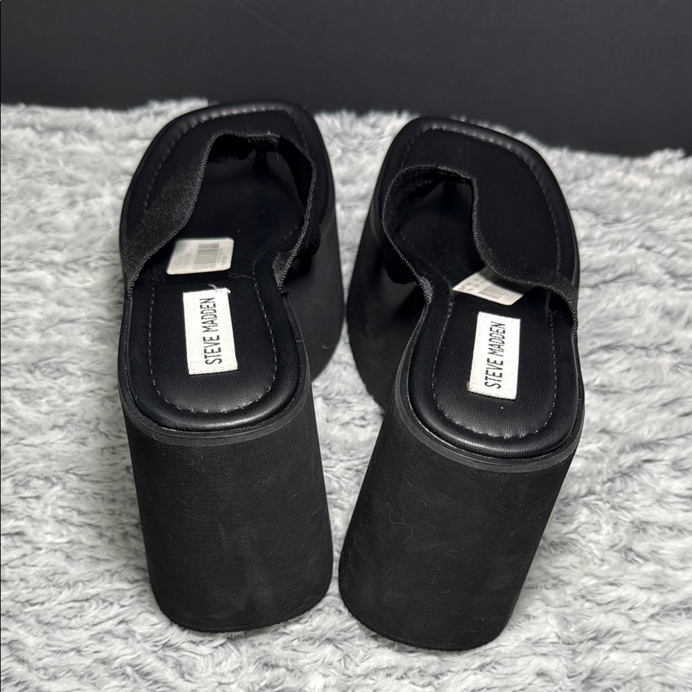 Steve Madden Gwen Black Platform Thong Sandals Flip Flops - Picture 3 of 7